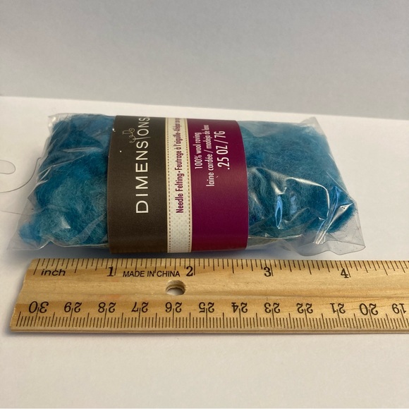 6 Dimensions FeltWorks 100% Wool Turquoise Curly Roving 0.25oz Needle Felting - Picture 10 of 15